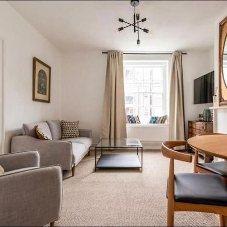 Modern Flat In Central Лондон Екстериор снимка