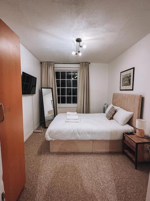 Modern Flat In Central Лондон Екстериор снимка