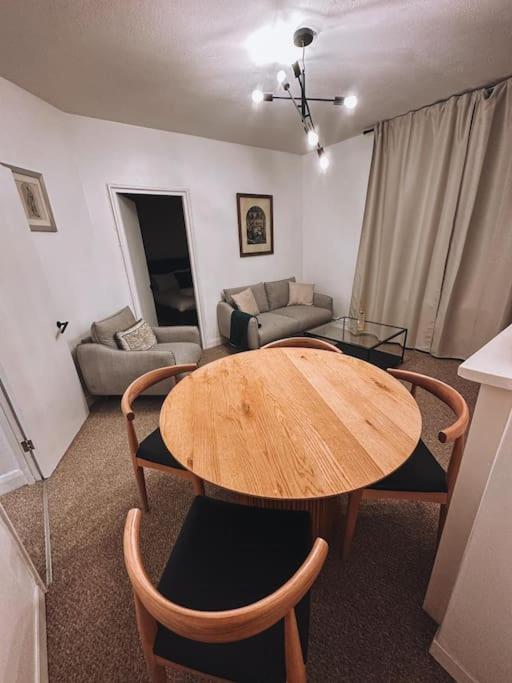 Modern Flat In Central Лондон Екстериор снимка