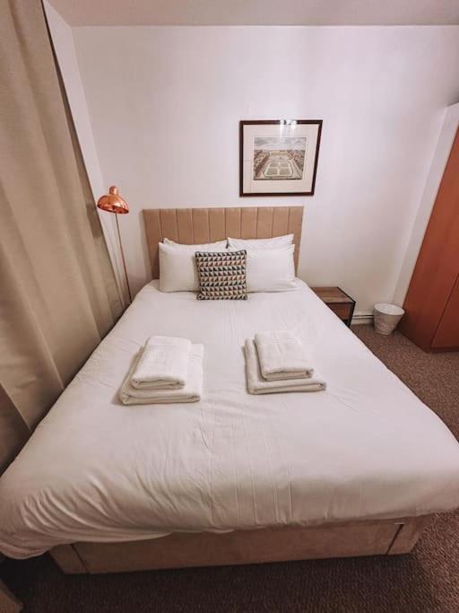 Modern Flat In Central Лондон Екстериор снимка