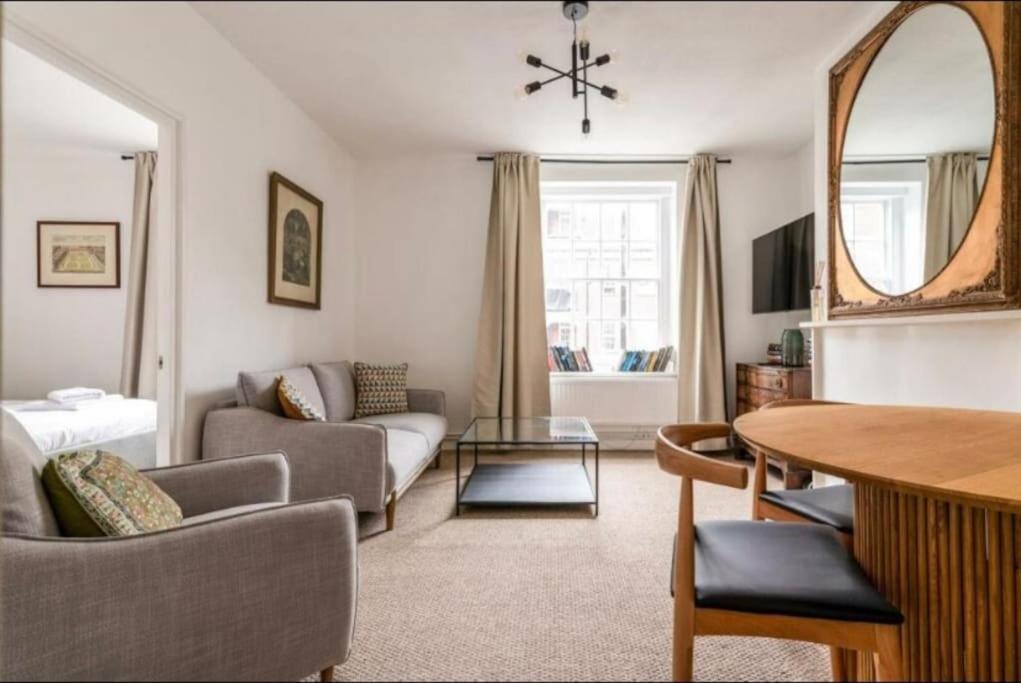 Modern Flat In Central Лондон Екстериор снимка